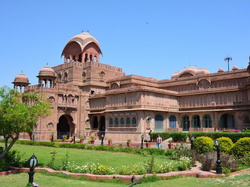 Lalgarh Palace