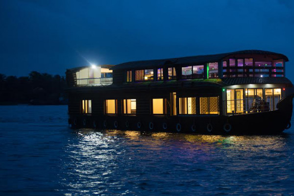 Private Alleppey Houseboat Day Tour 
