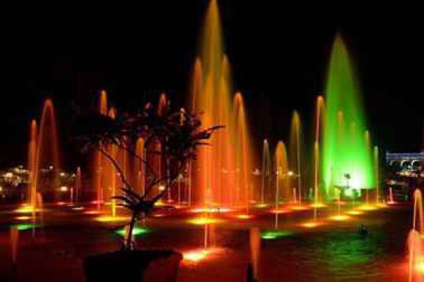 Mysore Full-Day Tour: Palace, Temple & More
