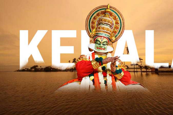 Kerala Honeymoon Tour for 5 Days with Munnar Sightseeing, Houseboat Tour & More